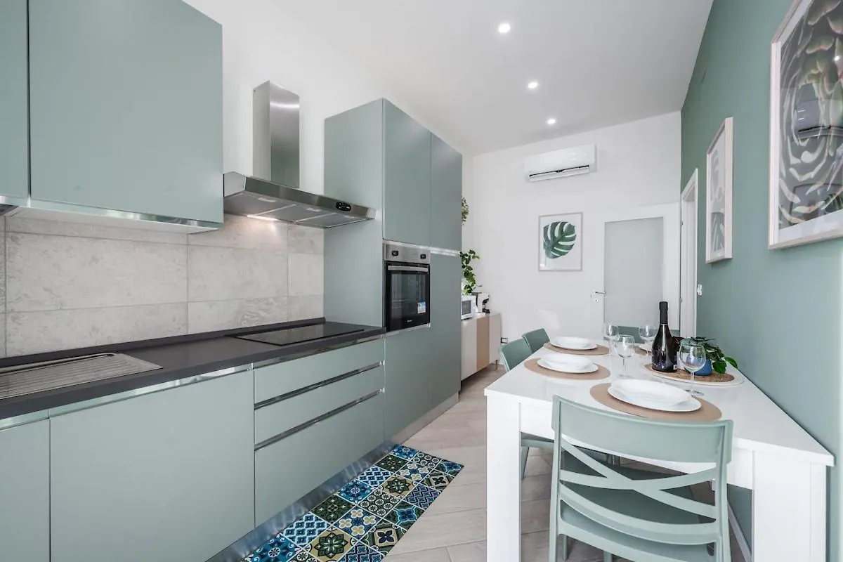 Train Station Deluxe 3 Bath Apartment Bologna 0*,