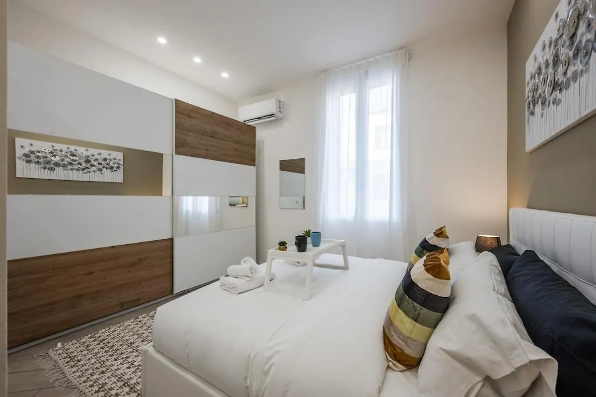 Train Station Deluxe 3 Bath Apartment Bologna